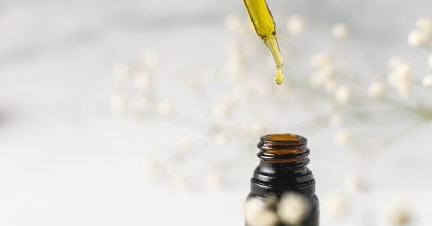 CBD Concentrate vs. CBD Oil: Understanding the Differences