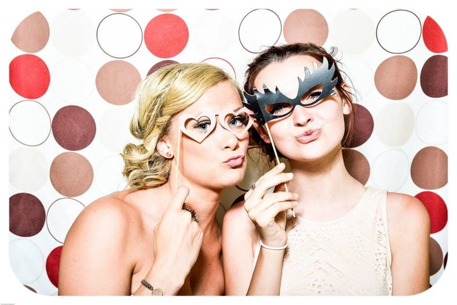 ideas for wedding photo booth